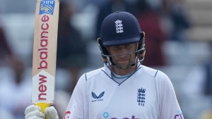Joe Root finds form to steady England after frantic start against India