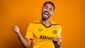 Wolves complete Christmas Day signing of Cunha