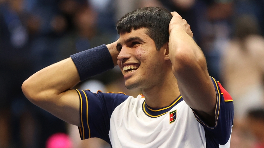 US Open: Tsitsipas stunned as teenager Alcaraz causes New York sensation