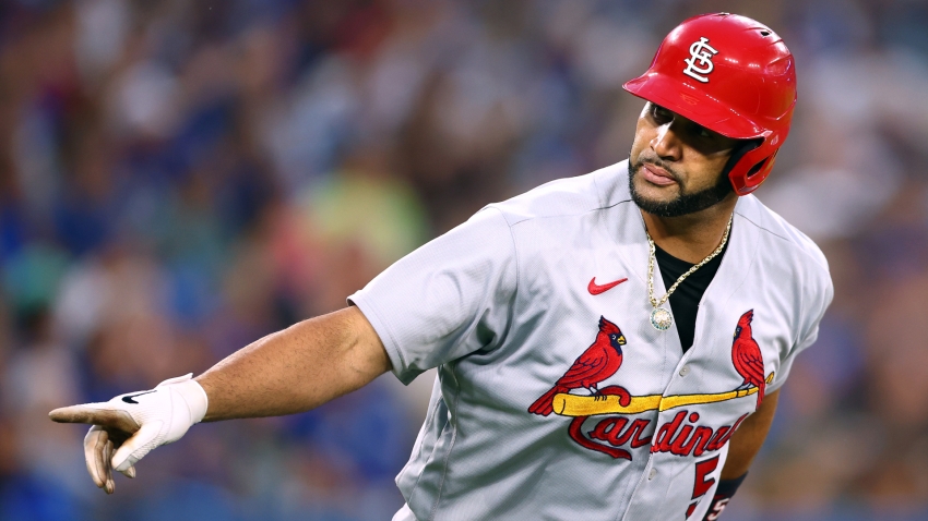 Pujols and Wainwright turn back the clock in Cardinals win, Mets beat Yankees with a walk-off