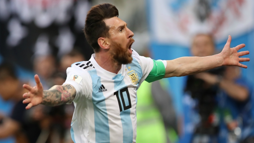 2016 Lionel Leo Messi Argentina Futbol Sports Illustrated NO LABEL May 30 