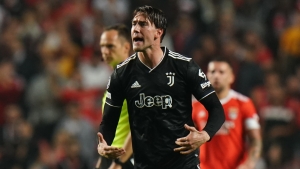 Vlahovic and Bonucci look to rally Juventus after points deduction