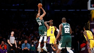 Giannis hailed by Middleton after joining Wilt and Kareem in elite club: &#039;He made it look easy&#039;