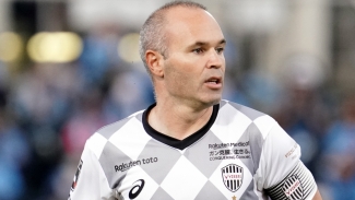 Iniesta agrees two-year contract extension at Vissel Kobe