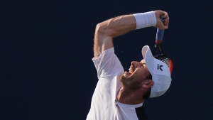 Andy Murray apologises after withdrawing from match against Jannik Sinner