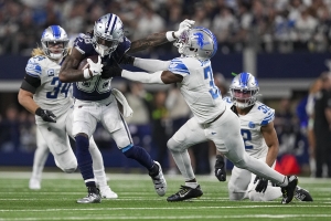 Dallas Cowboys survive late threat to beat Detroit Lions