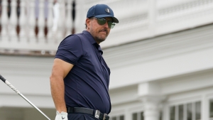 Mickelson says he was not affected by heckler at LIV Golf Invitational Bedminster