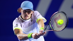 De Minaur collects biggest title of his career in Acapulco, hometown Jarry into Chile Open final