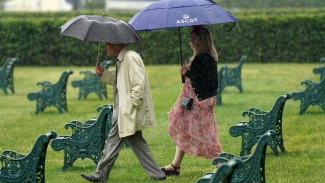 Midweek showers anticipated ahead of King George card at Ascot