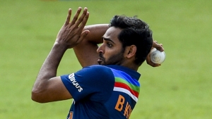 Kumar inspires India to T20I victory over Sri Lanka