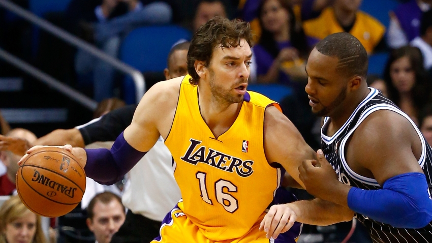 Lakers to retire Gasol&#039;s number 16 jersey