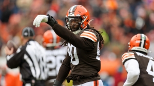 Browns bringing back Clowney on another one-year deal