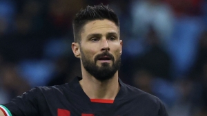 Giroud plans to continue with France and Milan