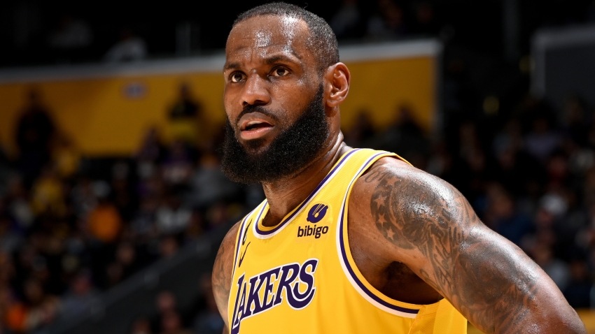LeBron James scores 31 points as Los Angeles Lakers crush