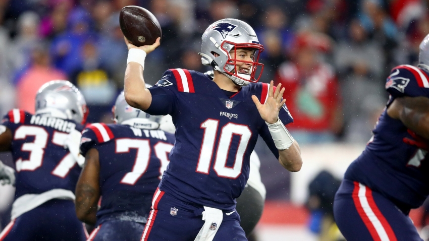 Patriots aiming for six in a row, Brady and Evans look to down Colts