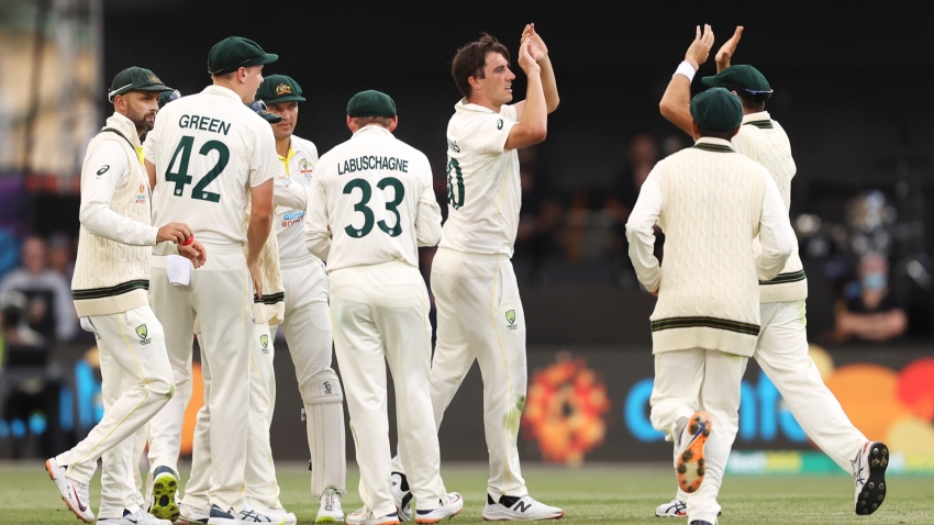 Ashes 2021-22: England hit back after batting collapse but Australia on top in Hobart