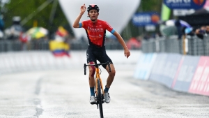 Giro d&#039;Italia: Mader climbs to stage six win, Valter takes maglia rosa