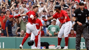 Nearly no-hit, Red Sox stun Yankees as White Sox edge Brewers