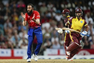 England quicks struggle to land blow as West Indies put on 176 in second T20