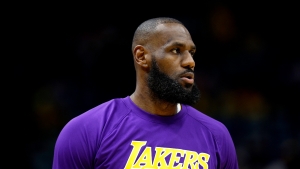 LeBron out of Lakers v Mavs game with ankle injury