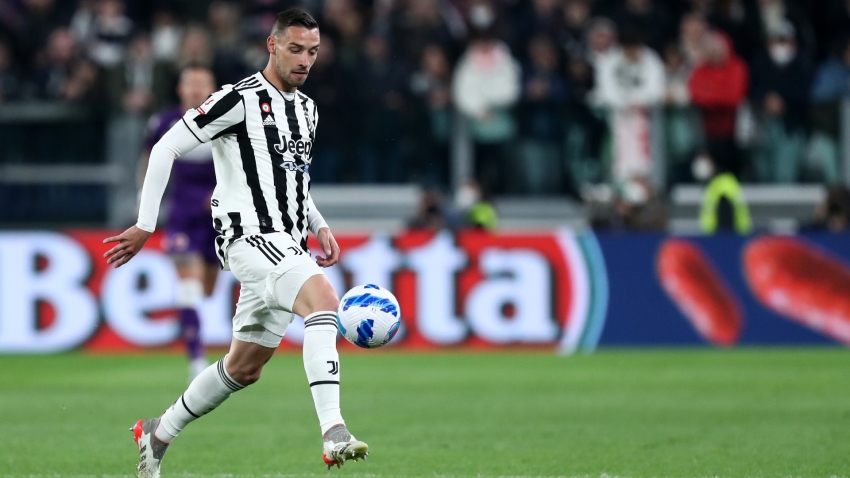 De Sciglio pens new three-year Juventus contract