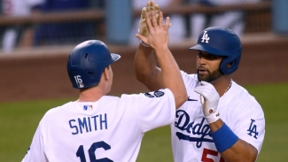 Pujols hits first Dodgers homer as Giants light up Reds with 19 runs