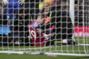 Keeper Trafford the hero as struggling Burnley draw 1-1 at Brighton