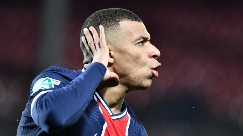 Brest 0-3 Paris Saint-Germain: Holders ease through thanks to Mbappe brace