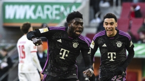 Bayern Munich edge thrilling clash with Augsburg to maintain title pressure