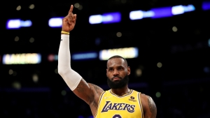 LeBron James &#039;in one of the best zones&#039; of his career despite latest Lakers loss