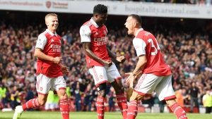 Arsenal 3-1 Tottenham: Brilliant Gunners beat 10-man Spurs to go four points clear