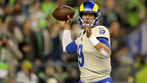 Stafford, Rams hold off Seahawks after Wilson injury