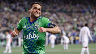 Teves scores on starting MLS debut for Sounders as Whitecaps beat LAFC