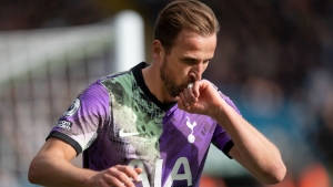 Leeds United 0-4 Tottenham: Kane &amp; Son make history as Spurs ease Conte concerns