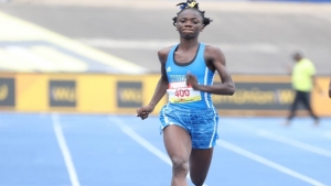 Brianna Lyston smashes 18-year-old 200m record to win gold at Champs 2022
