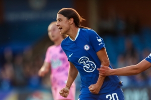 Emma Hayes feels Chelsea must be perfect in WSL run-in to win the title