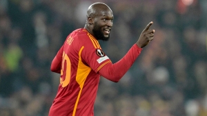 Romelu Lukaku rubber-stamps Roma victory in ill-tempered clash with Napoli