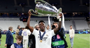 Vinicius can challenge Mbappe and De Bruyne for 2023 Ballon d&#039;Or, says Rivaldo