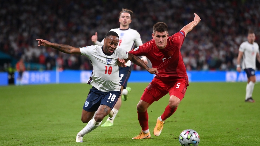 No defender wants to go anywhere near Sterling – Heskey talks up Raheem fear
