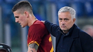 &#039;Zaniolo wants to leave, but where&#039;s the offer?&#039; – Mourinho wants to keep Spurs-linked Roma star