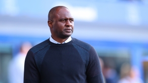 Patrick Vieira confronted by Everton fan after dramatic Crystal Palace collapse