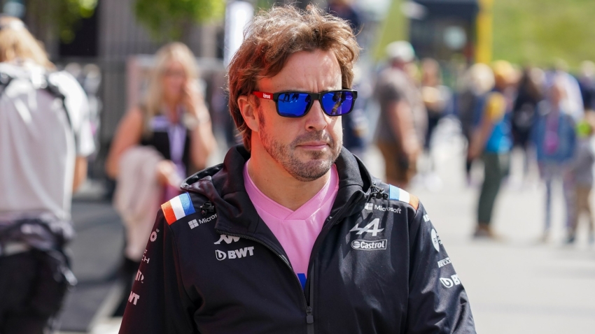Alonso to replace Vettel at Aston Martin after signing multi-year deal