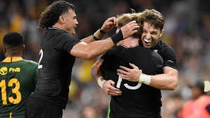 New Zealand 19-17 South Africa: Late Barrett penalty seals Rugby Championship glory