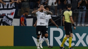 Maycon brace gives Corinthians win in Copa Libertadores