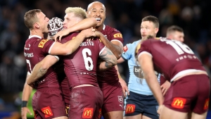 Maroons hold off Blues to give Slater first Origin win as coach