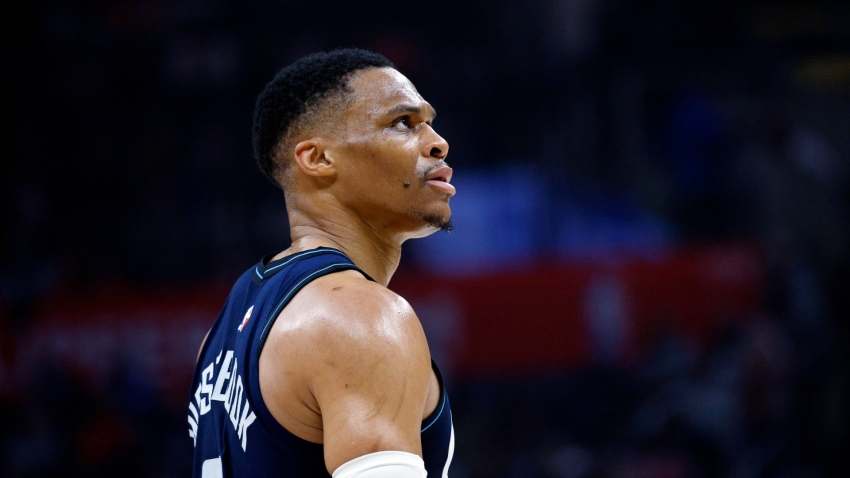 Clippers star Westbrook sidelined with hand fracture