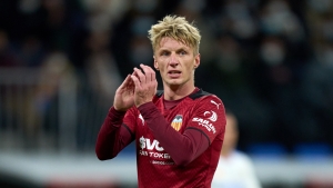 Atletico Madrid bring in Daniel Wass from Valencia