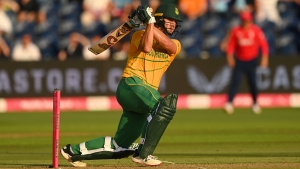 Rossouw posts career-best T20I score as South Africa beat England to set up decider