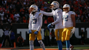 Chargers overwhelm the Bengals, Brady and Gronkowski combine again and Lions finally win