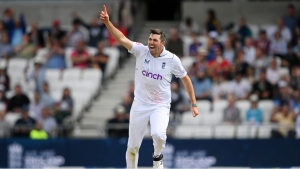 England are in the &#039;box seat&#039; against New Zealand, claims Overton